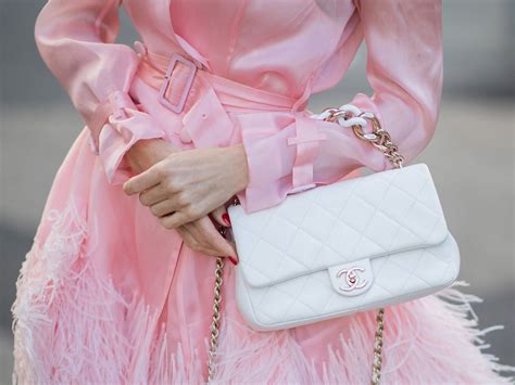 chanel bag fashion blogger